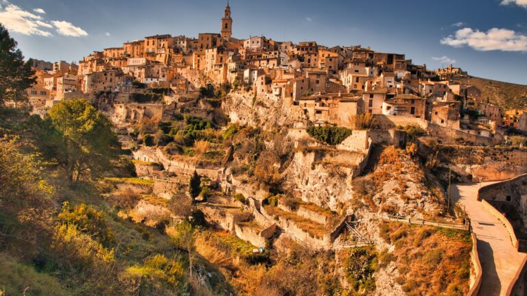 10 PUEBLOS cerca de VALENCIA para pasar el día
